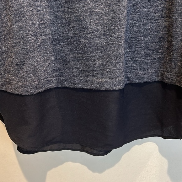 Ann Taylor Blue Petite Top Size S - Picture 3 of 4